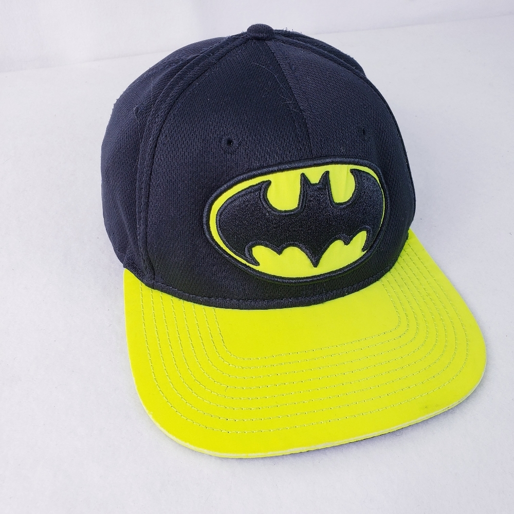 TM & DC Comics Batman Adjustable Snapback Black Yellow Bat Y2K
